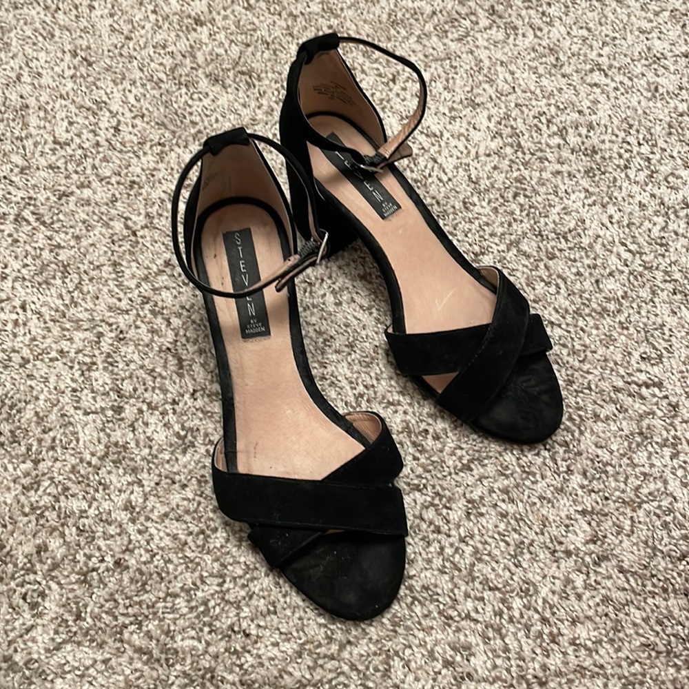 Steven by Steve Madden Ireneew Black Suede Heels size 8